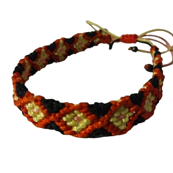 Retro 90's Y2K Friendship Style Knit Yarn Bead Adjustable Pull Bracelets (2) - Picture 3 of 6